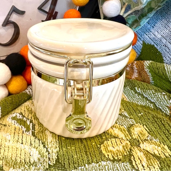 Vintage Stoneware Latched Canister With Set of Two Mid Mod Retro Salt and Pepper - Picture 4 of 8